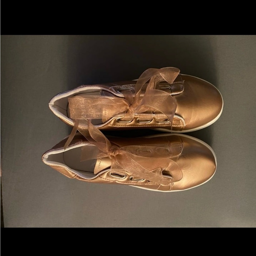 Metallic tone Rose Gold Women's Shoes
